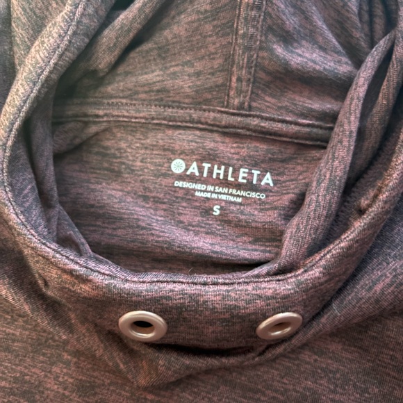 Athleta Pullover Hoodie Burgundy Womens Small Thumb Holes No Drawstring Athletic - Picture 8 of 14